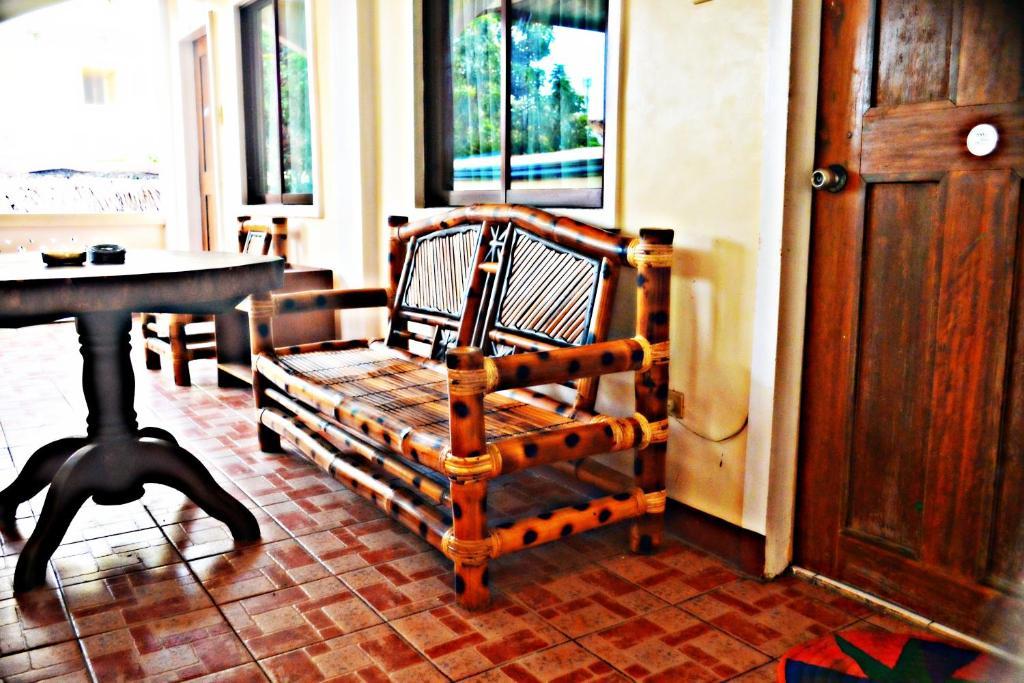 Alliyah'S Beach Resort Balabag  Exteriör bild